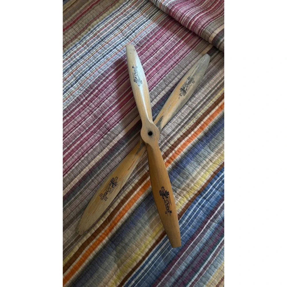 Vtg Zinger Wood RC Propellers 20-10 and 22-10 Model Airplane Parts Pair Decor